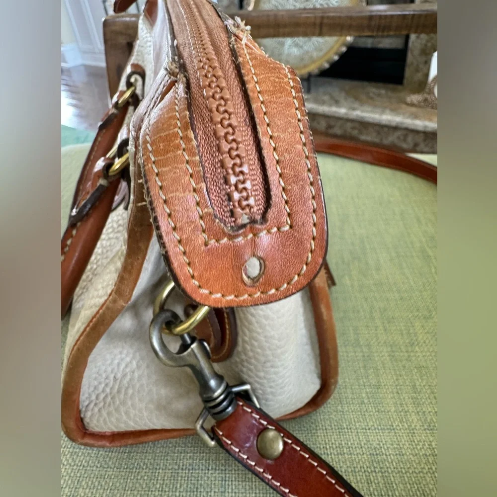 Dooney & Bourne Vintage Zipper Satchel in British Tan and Bone - Picture 4 of 14